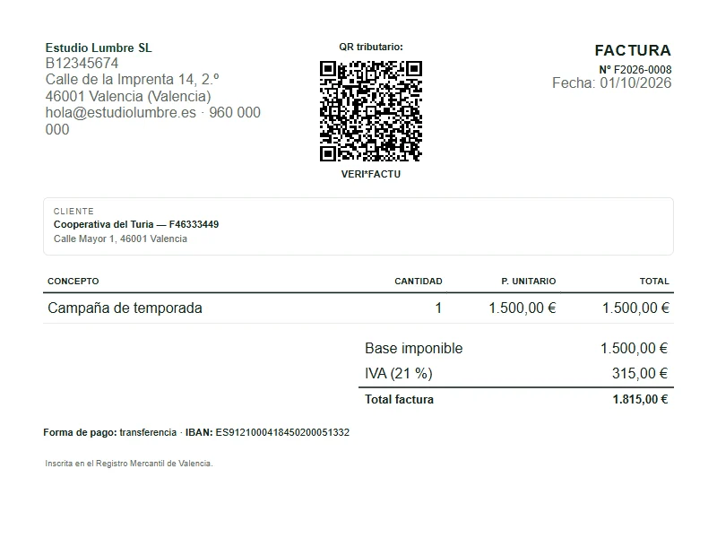 Una factura emitida con Cuadernio, con el código QR de Verifactu
